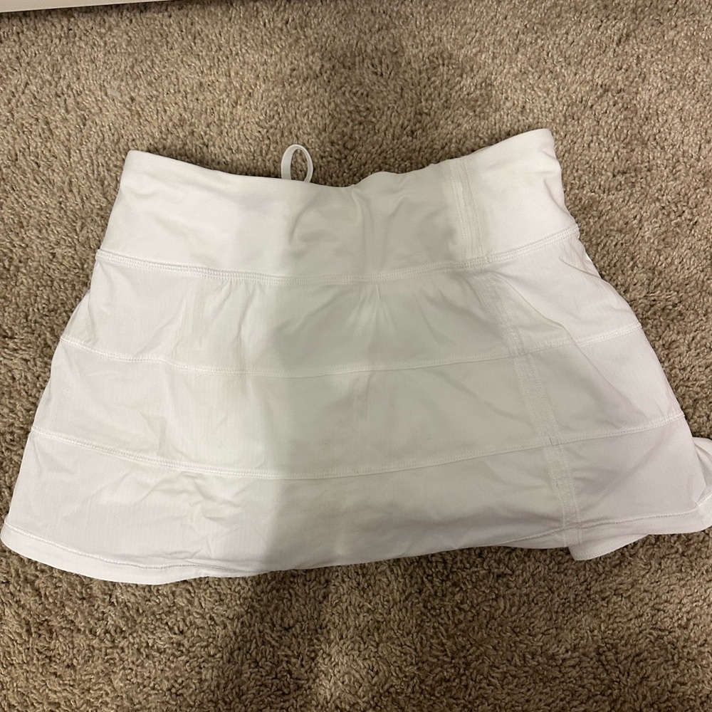 White lulu lemon pave rival skirt size 4